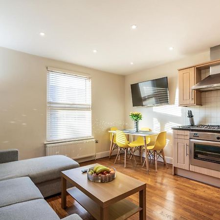 One Bedroom Flat In Bush Hill Park Enfield Buitenkant foto
