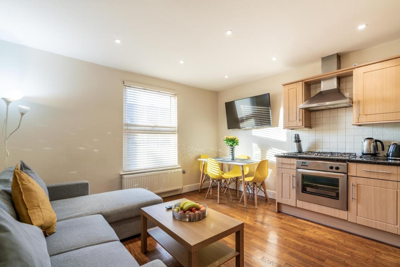 One Bedroom Flat In Bush Hill Park Enfield Buitenkant foto
